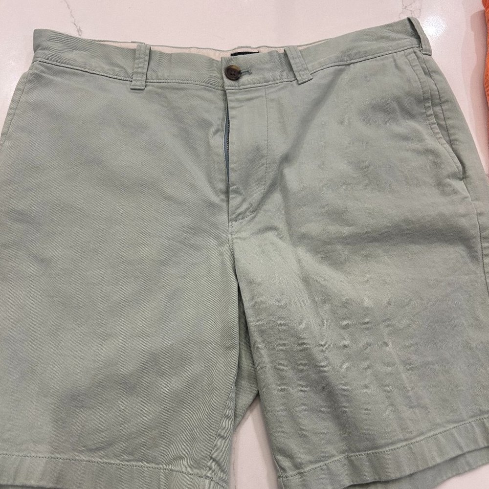 JCrew mens greyish/green 33 shorts